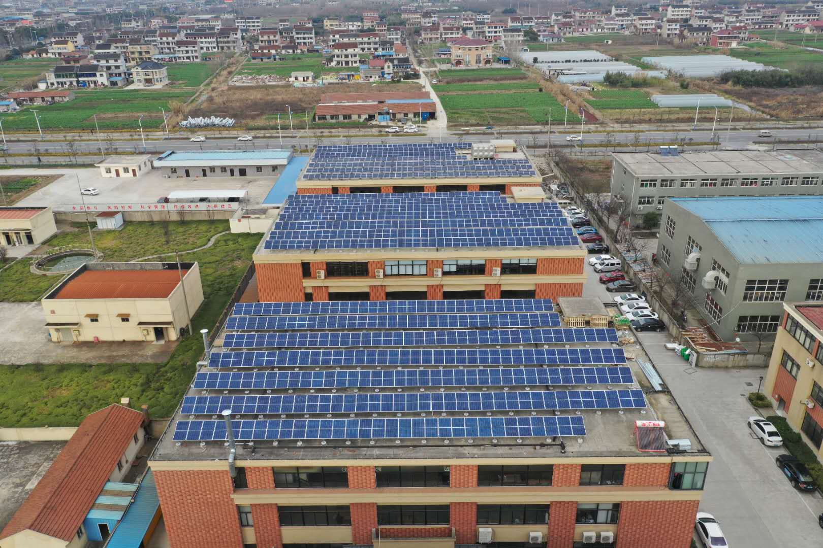 南通某橡塑機械800KW光伏發(fā)電項目